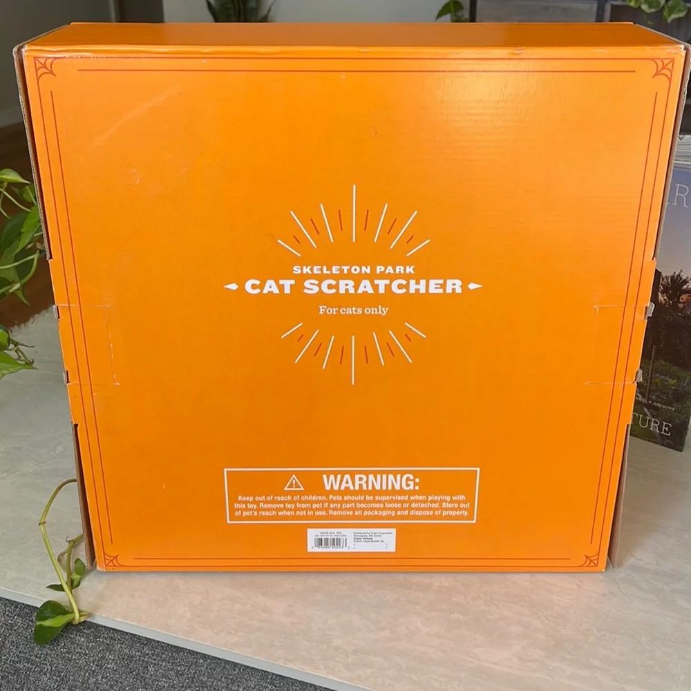 NWT Hyde & Eek Halloween Double Deck Skeleton Park Cat Scratcher